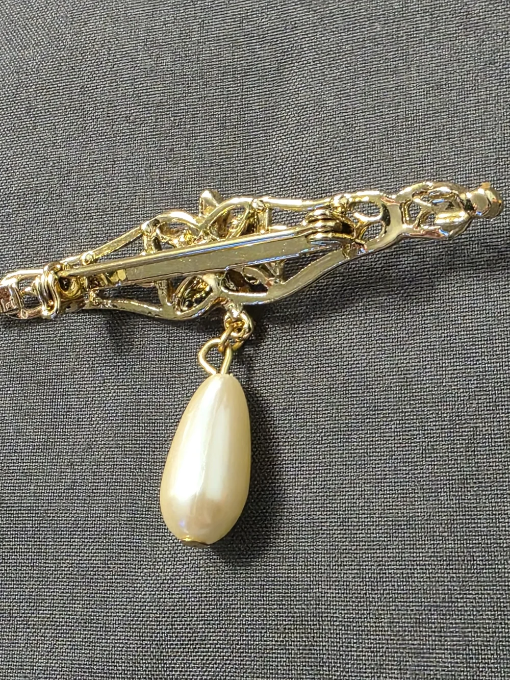 Estate Gold Tone - Victorian Design Pearl Drop Bar Brooch - 296